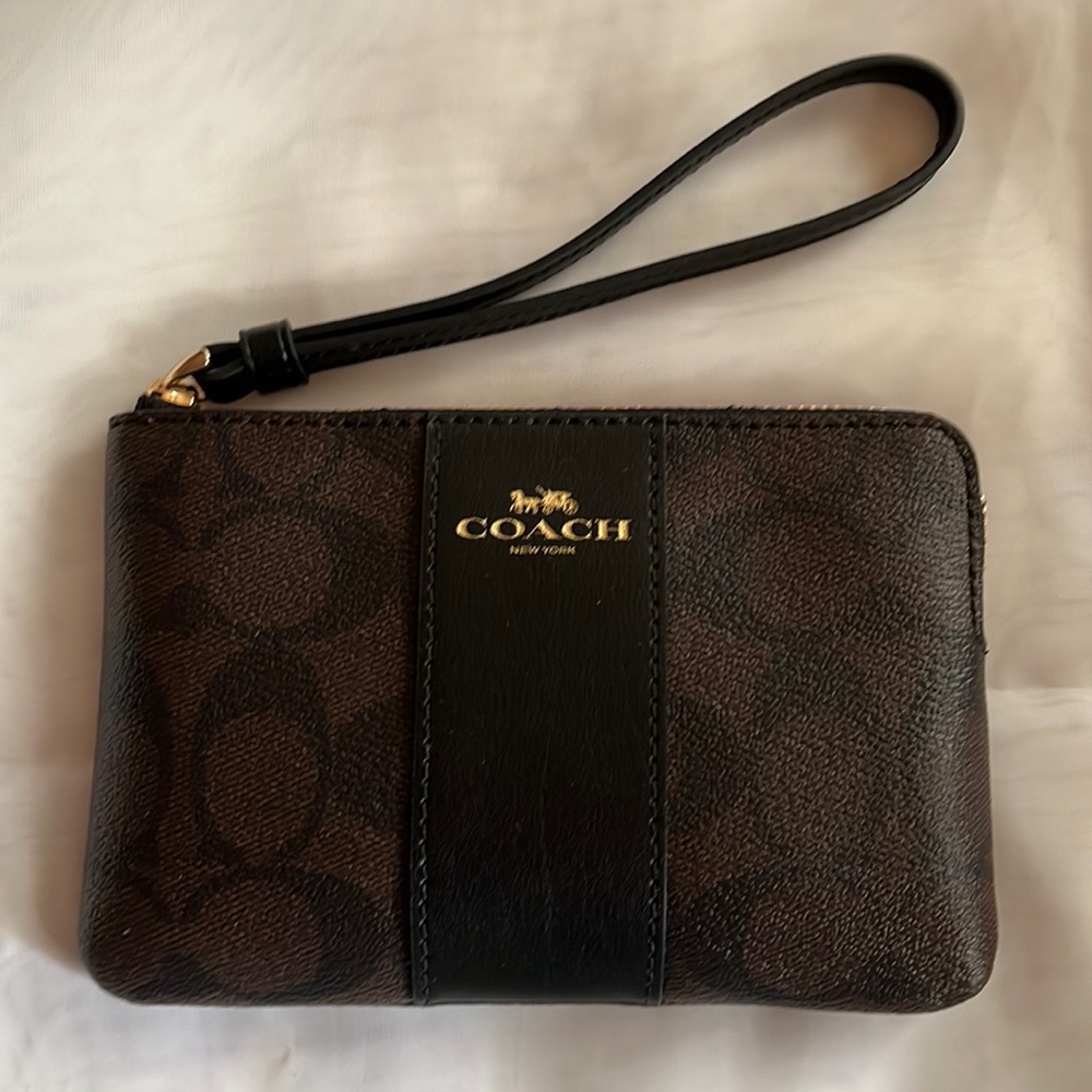 Coach wristlet Bran New
